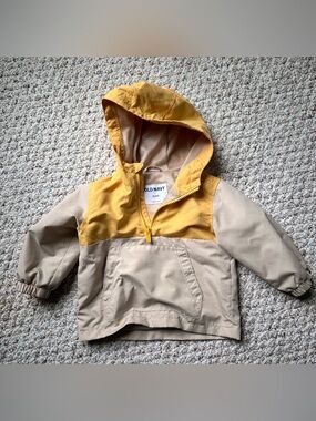 Old Navy Kids Yellow and Tan Hooded Pullover Jacket